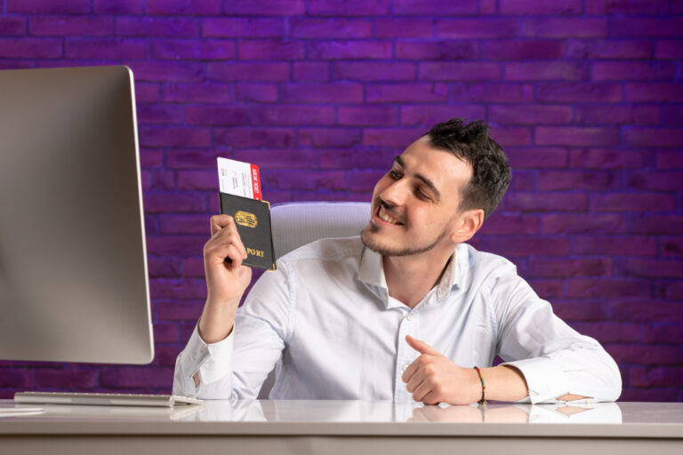 a person is happy with the visa after applying online